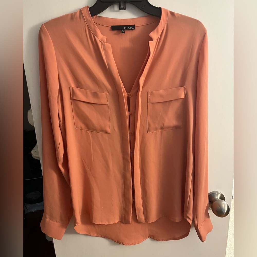 Ro & De Peach Button-Up Blouse